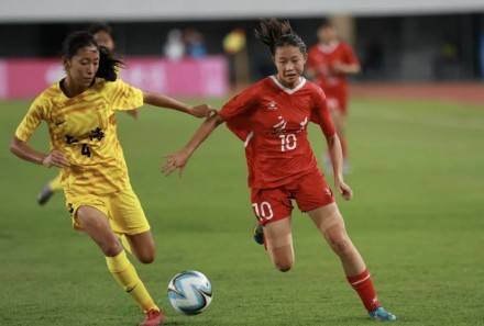 福州女足球员获得最佳进攻奖：攻守俱佳